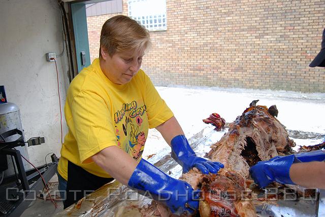 pigroast_2009_016.jpg