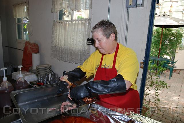pigroast_2010_013.jpg