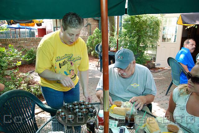 pigroast_2010_050.jpg